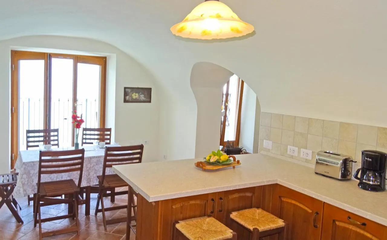 Casa De Pol Exclusive Lake View By Gardadomusmea Tremosine Holiday home