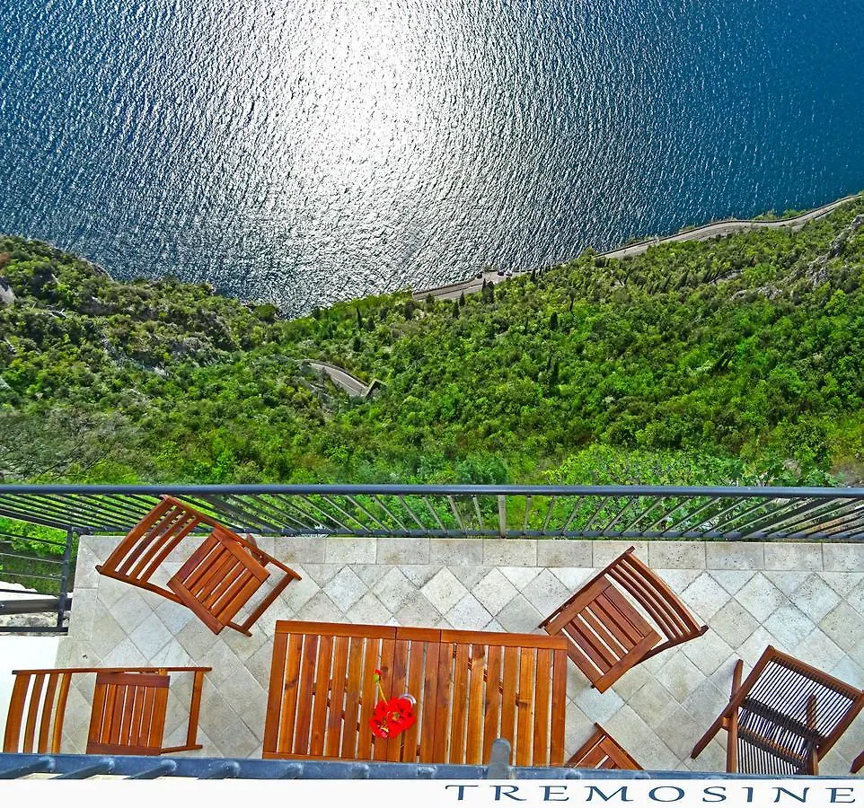 Casa De Pol Exclusive Lake View By Gardadomusmea Tremosine